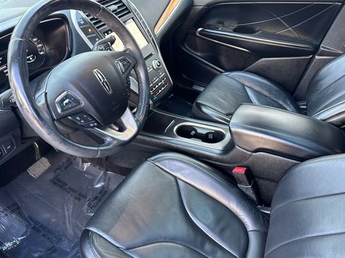 Used 2017 Lincoln MKC Reserve AWD/4WD image 10