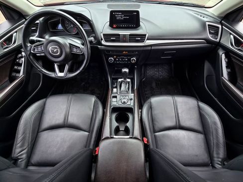 Used 2018 MAZDA MAZDA3 Touring image 9