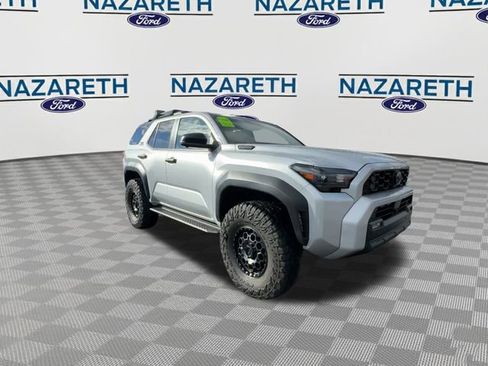 Used 2025 Toyota 4Runner TRD Off-Road image 2