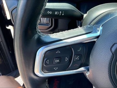 Used 2021 Jeep Wrangler Unlimited Sahara w/ Cold Weather Group AWD/4WD image 15