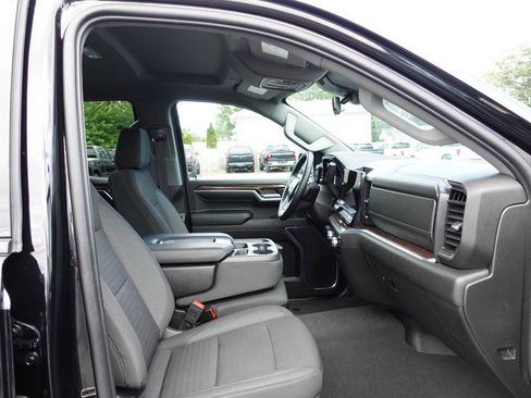 Used 2023 GMC Sierra 1500 Elevation w/ LPO, Elevation Black Package AWD/4WD image 31
