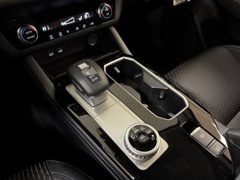 New 2026 Mitsubishi Outlander ES image 18