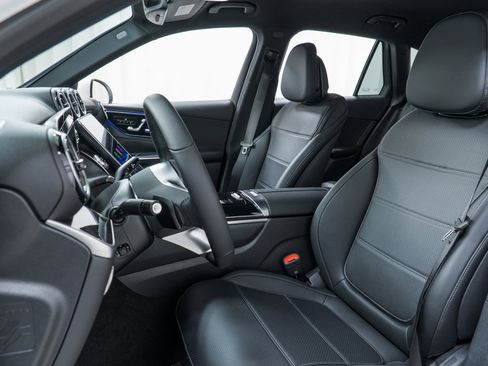 New 2026 Mercedes-Benz GLC 300 4MATIC image 13