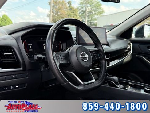 Used 2024 Nissan Rogue SL AWD/4WD image 3