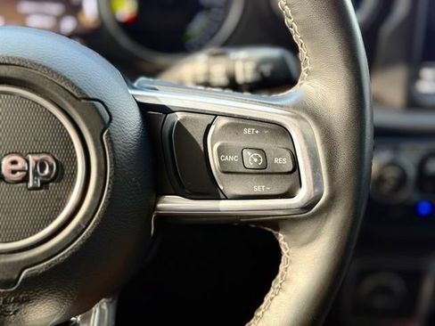 Used 2022 Jeep Wrangler Unlimited Sahara w/ Cold Weather Group AWD/4WD image 34