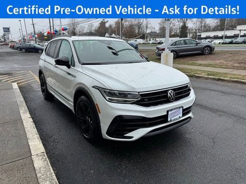 Certified 2023 Volkswagen Tiguan SE R-Line AWD/4WD image 2