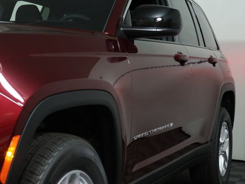 New 2026 Jeep Grand Cherokee Laredo AWD/4WD image 11