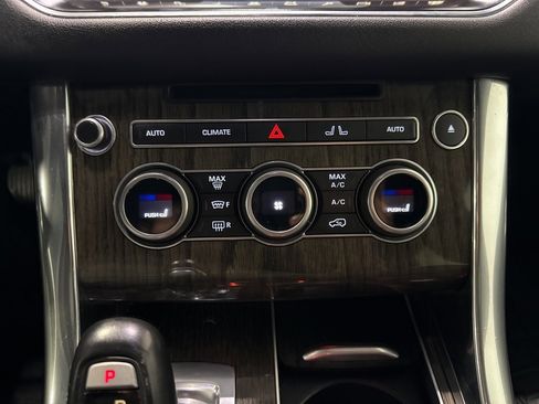 Used 2017 Land Rover Range Rover Sport HSE image 28