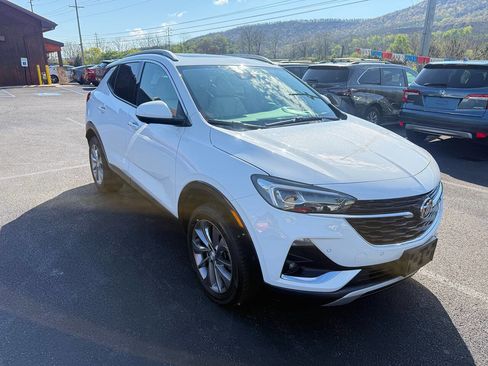 Used 2022 Buick Encore GX Essence w/ Advanced Technology Package AWD/4WD image 1