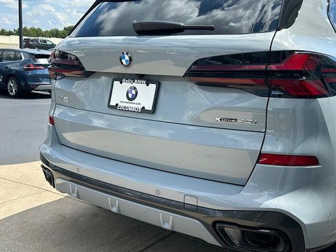 Used 2026 BMW X5 xDrive40i w/ M Sport Package AWD/4WD image 11
