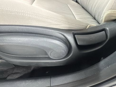 Used 2020 Kia Sportage LX image 11