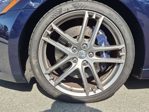 Used 2015 Maserati GranTurismo Sport RWD image 26