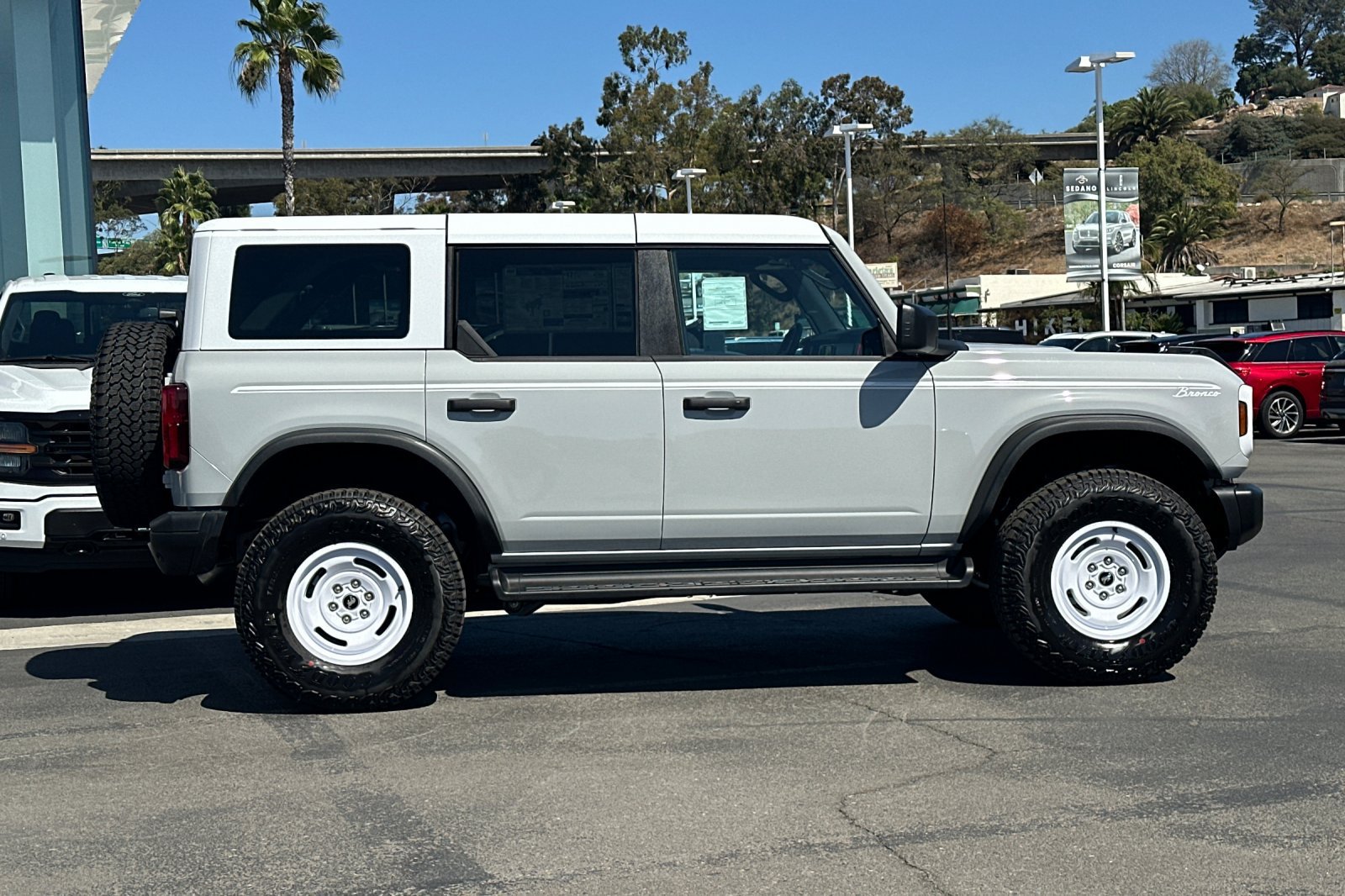 New 2026 Ford Bronco Heritage Edition AWD/4WD image 2