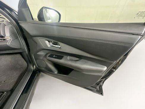 Used 2023 Nissan Ariya FWD image 31