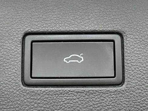 Used 2021 Volkswagen Atlas SEL AWD/4WD image 15
