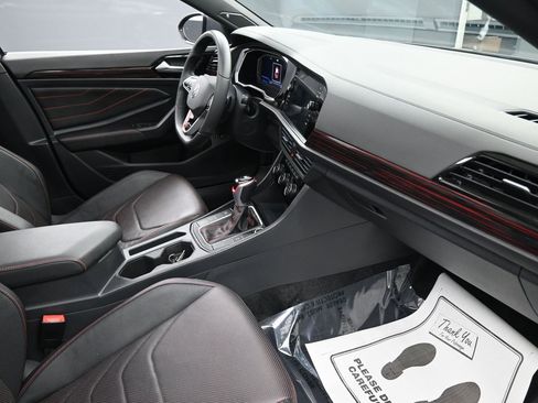 Used 2024 Volkswagen Jetta GLI Autobahn image 38