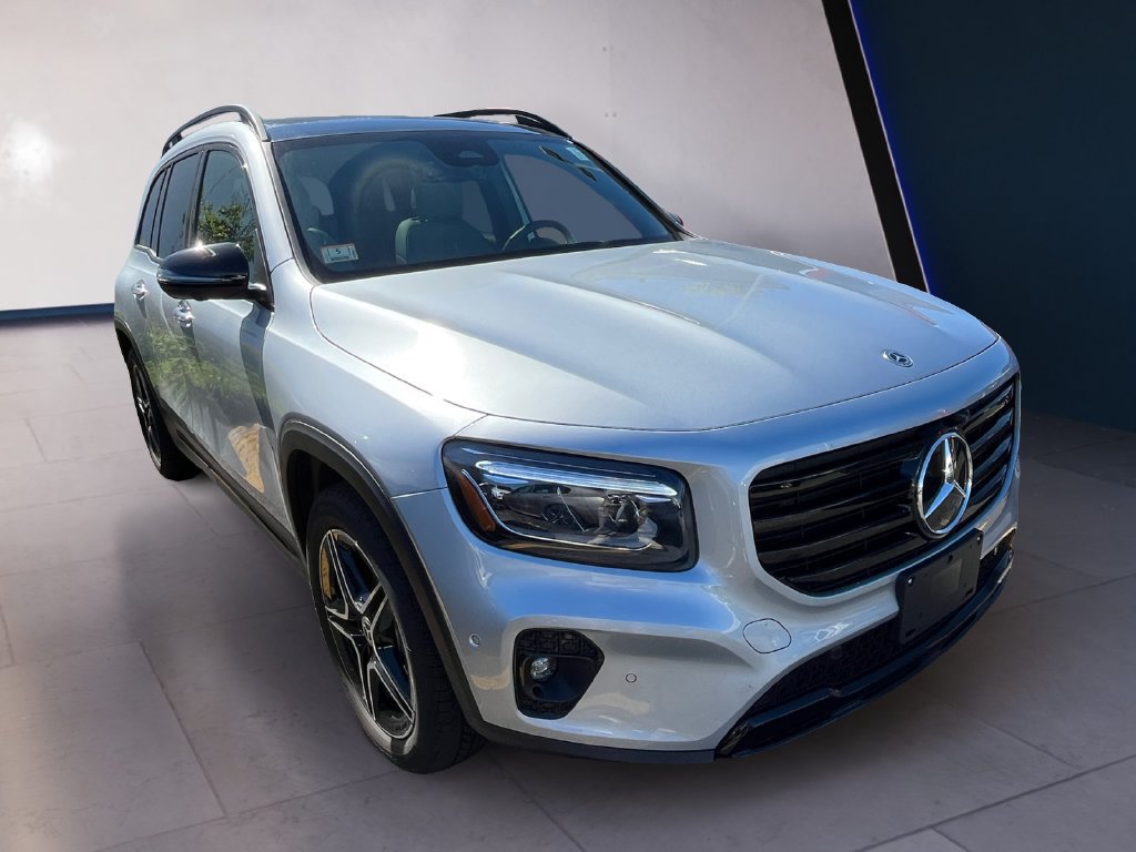 Used 2026 Mercedes-Benz GLB 250 4MATIC image 7