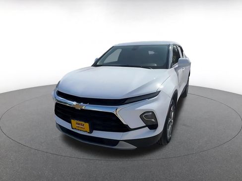 Used 2025 Chevrolet Blazer LT FWD image 5