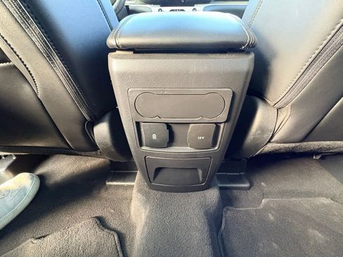 Used 2024 Ford Explorer XLT w/ Equipment Group 202A image 13