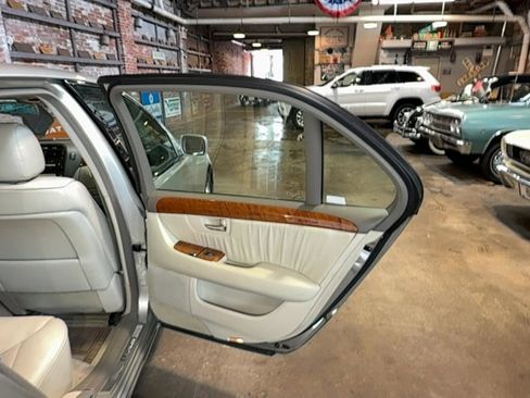 Used 2002 Lexus LS 430 image 91