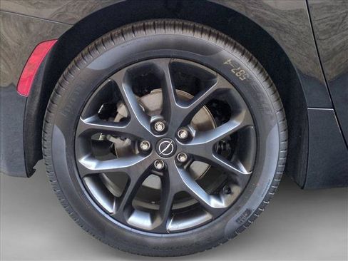 New 2026 Chrysler Pacifica Limited w/ S Appearance Package FWD image 9
