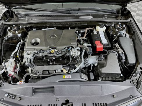 Used 2024 Toyota Camry SE image 31