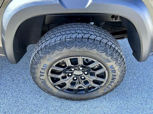 Certified 2024 Chevrolet Colorado Trail Boss w/ Technology Package image 22