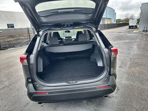 Used 2025 Toyota RAV4 XLE w/ Convenience Package image 32