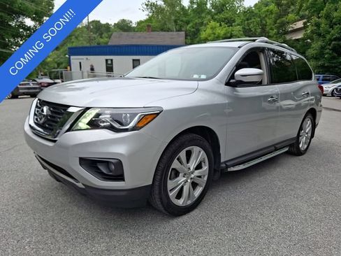 Used 2018 Nissan Pathfinder SL w/ SL Premium Package AWD/4WD image 4