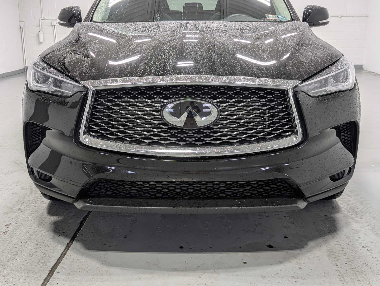Used 2023 INFINITI QX50 Luxe AWD/4WD image 2