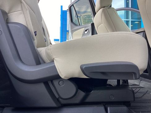 Used 2023 Chevrolet Traverse LS w/ Safety Package image 18