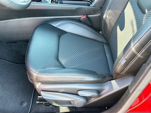 New 2026 Jeep Compass Latitude image 13