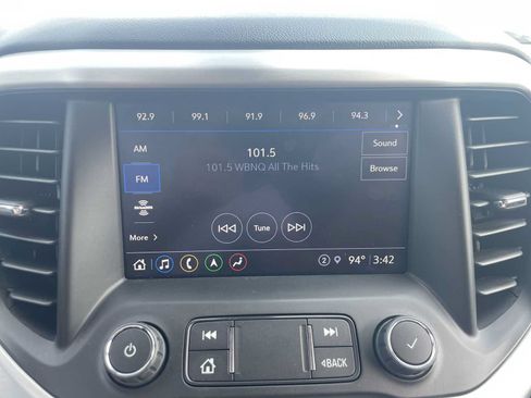 Used 2023 GMC Acadia SLE w/ Infotainment Package AWD/4WD image 14