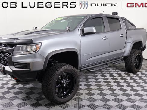 Used 2021 Chevrolet Colorado ZR2 w/ ZR2 Dusk Special Edition AWD/4WD image 3
