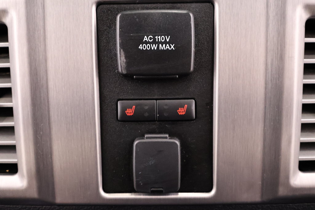 Used 2015 Ford F150 Platinum w/ Equipment Group 701A Luxury AWD/4WD image 16
