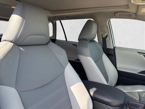 Used 2019 Toyota RAV4 Limited w/ Advanced Technology Package AWD/4WD image 17