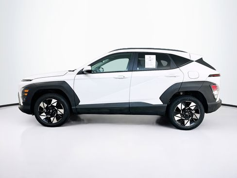 Used 2025 Hyundai Kona SEL image 4