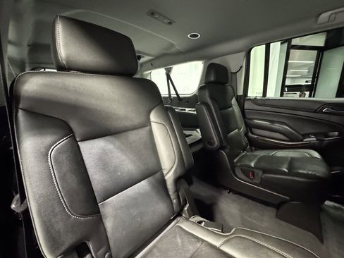 Used 2019 Chevrolet Suburban LT w/ LT Signature Package image 26