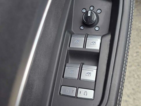 Used 2023 Audi e-tron S Premium Plus AWD/4WD image 20