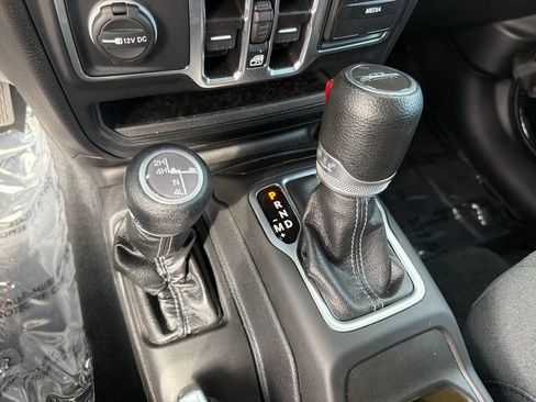 Used 2024 Jeep Gladiator Sport AWD/4WD image 27