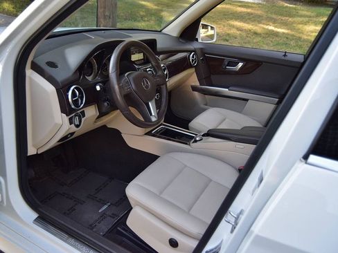 Used 2014 Mercedes-Benz GLK 350 4MATIC w/ Premium 1 Package image 24