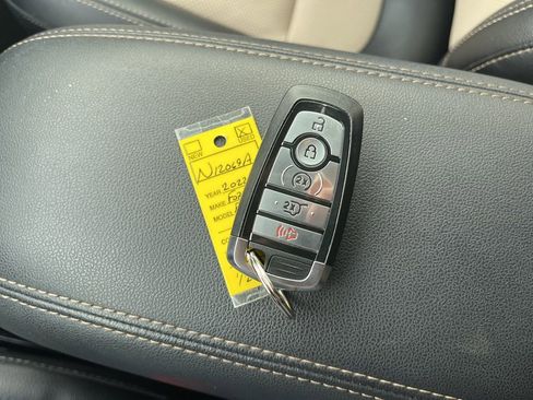 Used 2022 Ford Escape Titanium w/ Titanium Elite Package image 22