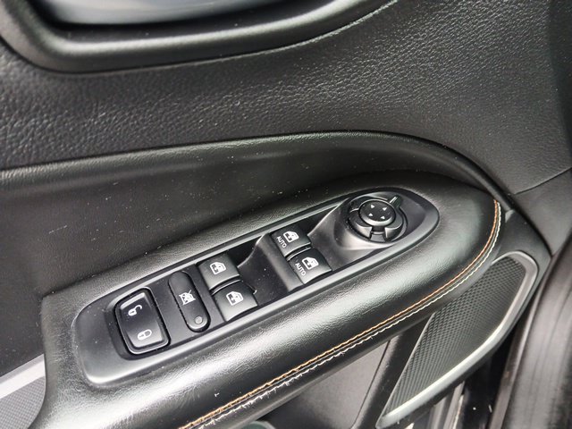Used 2019 Jeep Compass Latitude AWD/4WD image 34