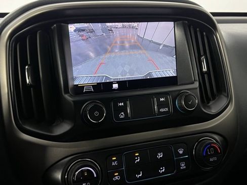 Used 2022 Chevrolet Colorado Z71 w/ Safety Package image 14