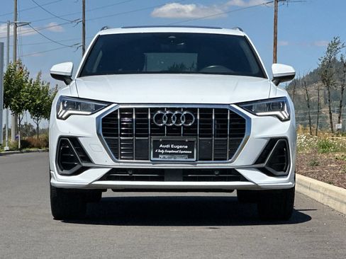Used 2025 Audi Q3 2.0T Premium AWD/4WD image 8