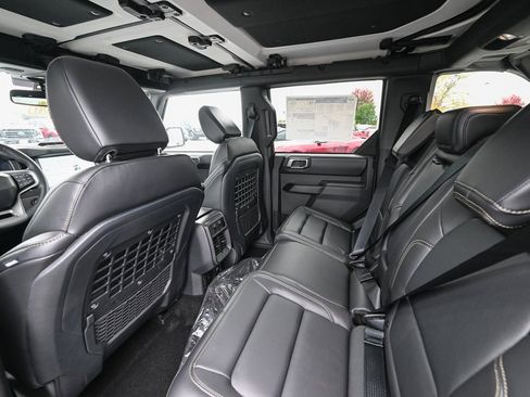 New 2025 Ford Bronco Badlands image 17