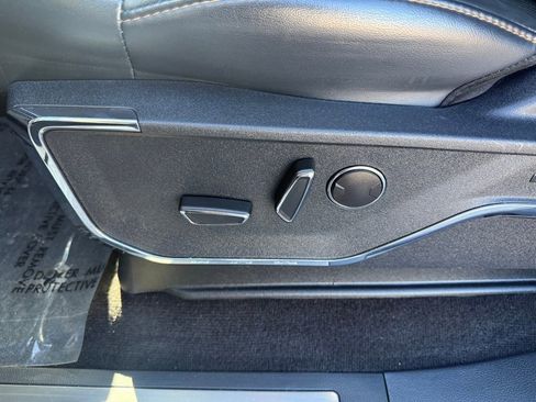 Used 2022 Ford F150 Platinum w/ Equipment Group 701A High image 8