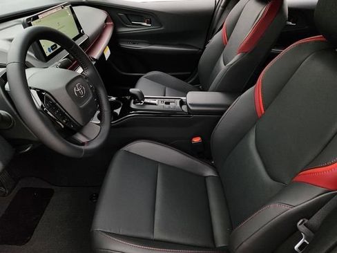 New 2026 Toyota Prius Plug-In Hybrid FWD image 9