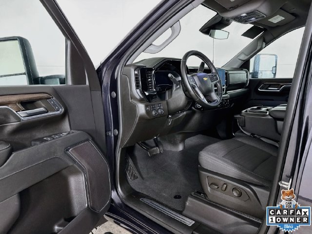 Used 2024 Chevrolet Silverado 2500 LT w/ Convenience Package AWD/4WD image 3