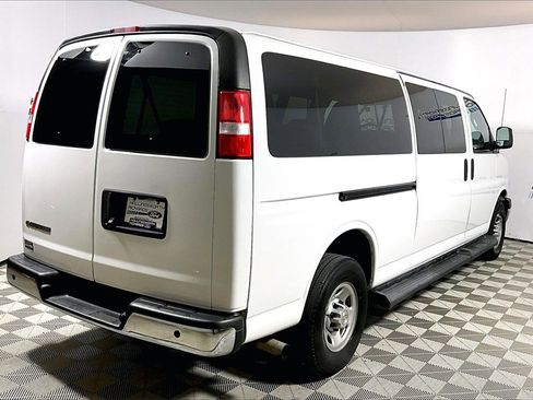 Used 2023 Chevrolet Express 3500 LT w/ LT Preferred Equipment Group image 9